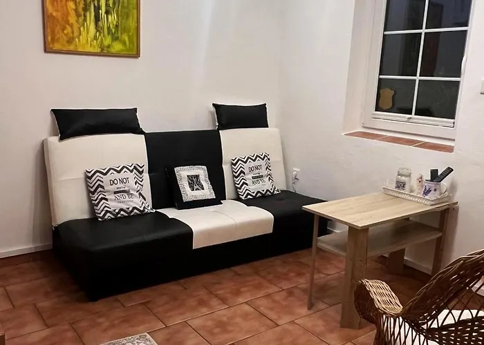 Taneček - Malý U Rodinného Domu Apartmán Stvolínky